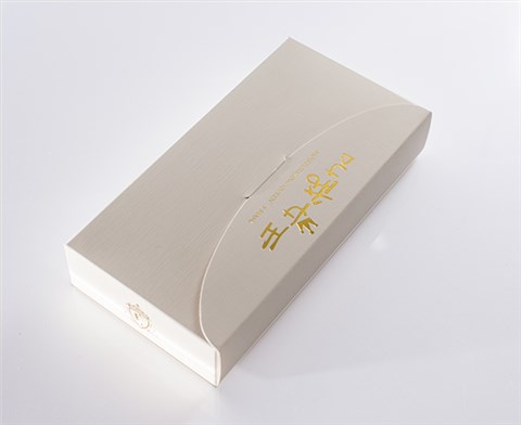 叫我女王-焕顔滋养女王面膜-金卡盒
